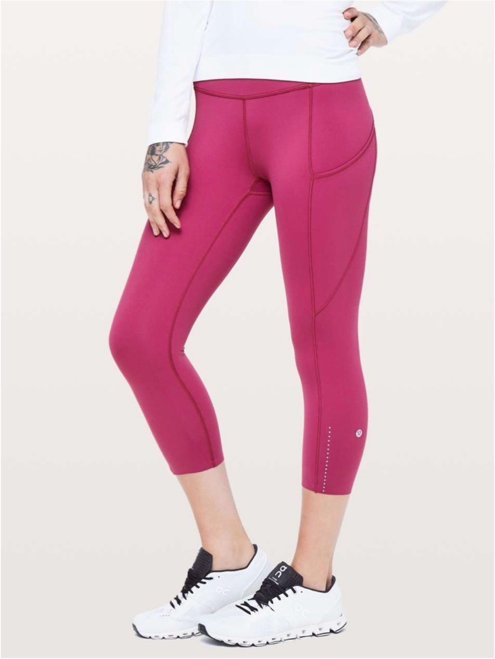 Lululemon Fast & Free Crop II *Nulux 19"
Star Ruby 4